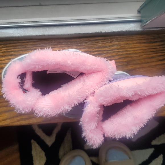 Girl Toddler Size 7 Snow Boots - Picture 4 of 9